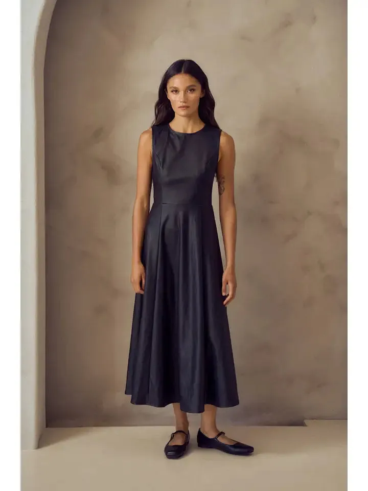 NB Long sleeveless vegan Maxi dress